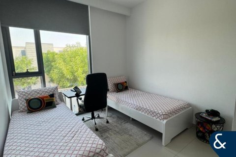 Villa in Sun, Arabian Ranches 3, Dubai 3 bedrooms, 129 sq.m. № 76253 - photo 10