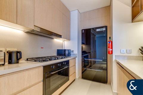 Apartment in Downtown Dubai (Downtown Burj Dubai), Dubai 3 bedrooms, 157 sq.m. № 76252 - photo 5