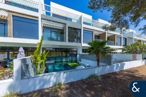 تاون هاوس في Jumeirah Luxury, عقارات جميرا للغواف, دبي 4 غرف نوم, 317 م² رقم 76255 - صورة 3