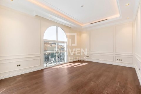 Villa in Al Wasl, Dubai 7 bedrooms, 1372 sq.m. № 20054 - photo 19