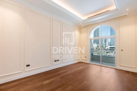 Villa in Al Wasl, Dubai 7 bedrooms, 1372 sq.m. № 20054 - photo 14