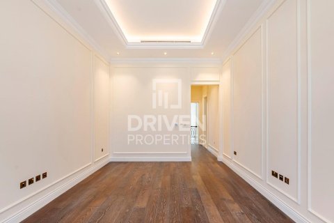 Villa in Al Wasl, Dubai 7 bedrooms, 1372 sq.m. № 20054 - photo 21
