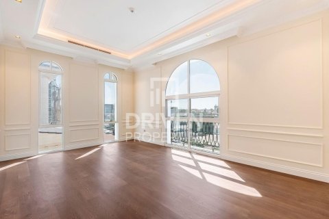 Villa in Al Wasl, Dubai 7 bedrooms, 1372 sq.m. № 20054 - photo 26