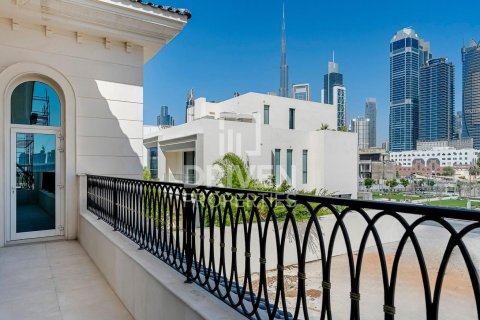 Villa in Al Wasl, Dubai 7 bedrooms, 1372 sq.m. № 20054 - photo 3