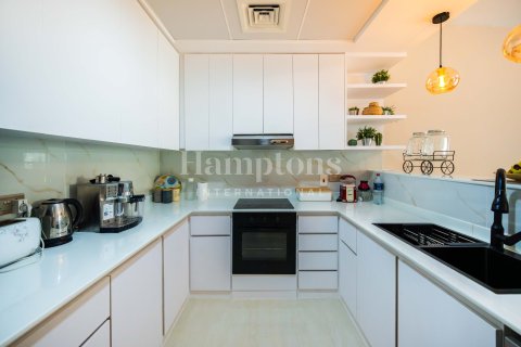 Appartement à The Views 1, The Views, Dubai, 2 chambres, 180.79016703 m², № 63625 - photo 1