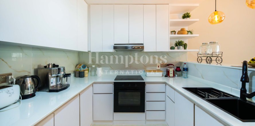 Appartement à The Views 1, The Views, Dubai, 2 chambres, 180.79 m², № 63625