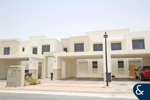 Villa in Hayat Townhouses, Town Square, Dubai 3 bedrooms, 201 sq.m. № 98636