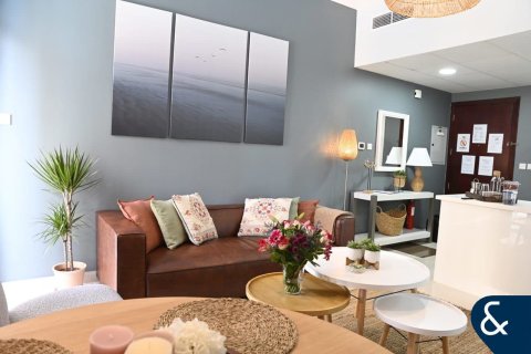 Apartment in Marina Wharf, Dubai Marina, Dubai 2 bedrooms, 71 sq.m. № 98640