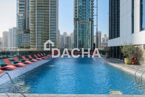 Apartamento en Jumeirah Lake Towers, Dubai, 1 dormitorio, 70 m², № 104740 - foto 4
