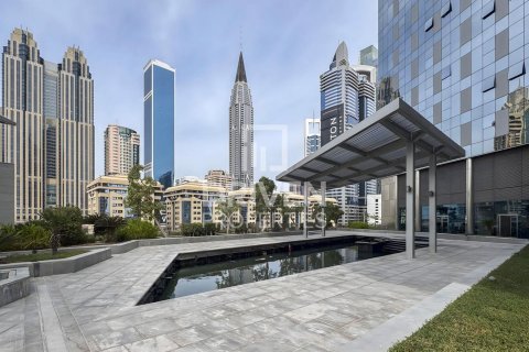 Duplex in Central Park Tower, DIFC, Dubai 2 bedrooms, 165 sq.m. № 136353 - photo 18