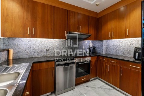 Duplex in Central Park Tower, DIFC, Dubai 2 bedrooms, 165 sq.m. № 136353 - photo 4