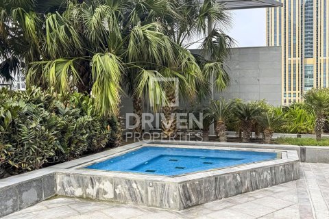Duplex in Central Park Tower, DIFC, Dubai 2 bedrooms, 165 sq.m. № 136353 - photo 19