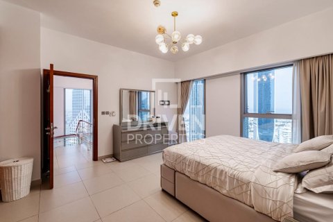 Duplex in Central Park Tower, DIFC, Dubai 2 bedrooms, 165 sq.m. № 136353 - photo 7