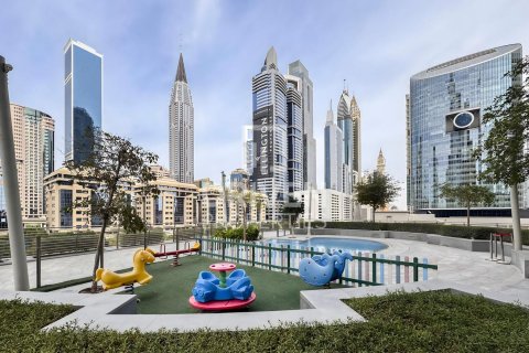 Duplex in Central Park Tower, DIFC, Dubai 2 bedrooms, 165 sq.m. № 136353 - photo 13