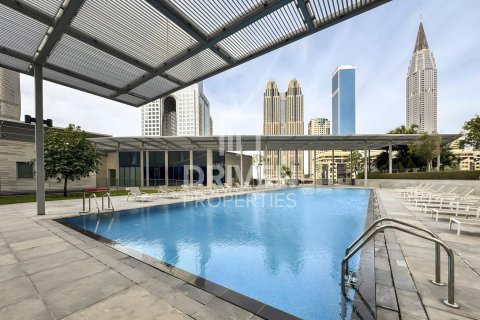 Duplex in Central Park Tower, DIFC, Dubai 2 bedrooms, 165 sq.m. № 136353 - photo 20