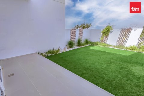 Снять в аренду таунхаус в Дубае: 4 спальни, 174.8м², № 70423 - фото 16