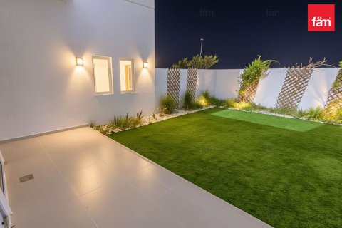 Снять в аренду таунхаус в Дубае: 4 спальни, 174.8м², № 70423 - фото 10