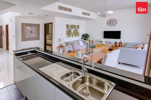 Снять в аренду таунхаус в Дубае: 4 спальни, 174.8м², № 70423 - фото 9