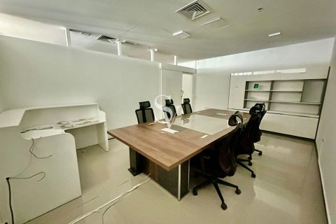 Снять в аренду офис в Bay Square, Бизнес-Бэй, Дубай: 146м², № 114555 - фото 9
