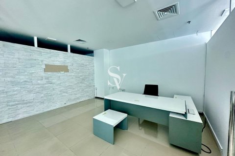 Снять в аренду офис в Bay Square, Бизнес-Бэй, Дубай: 146м², № 114555 - фото 3