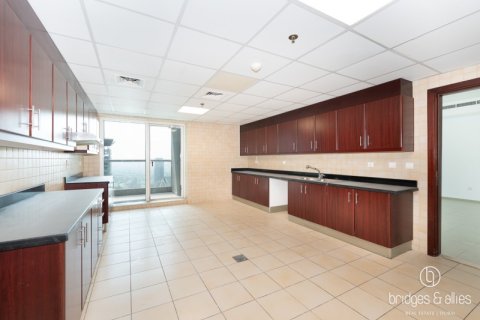 Снять в аренду квартиру в Emirates Crown, Дубай Марина, Дубай: 3 спальни, 360м², № 90781 - фото 6