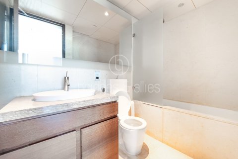 Снять в аренду квартиру в Даунтаун Дубай (Даунтаун Бурдж Дубай), Дубай: 2 спальни, 177м², № 90784 - фото 18