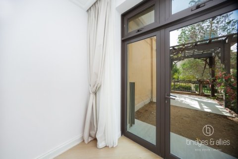 Снять в аренду квартиру в Old Town, Дубай: 2 спальни, 179м², № 90782 - фото 20