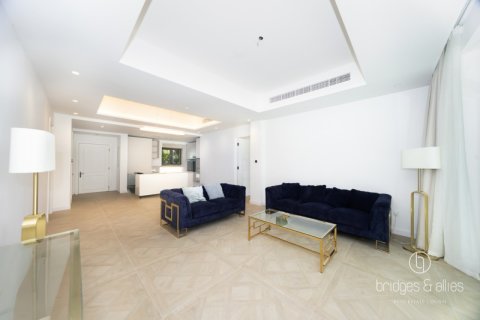 Снять в аренду квартиру в Old Town, Дубай: 2 спальни, 179м², № 90782 - фото 6