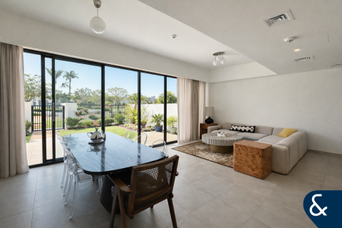 Купить таунхаус в The Valley, Дубай: 3 спальни, 192м², № 98380 - фото 3