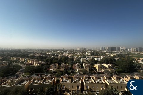 Apartamento en Dubai Sports City, Dubai, 2 dormitorios, 121 m², № 98393
