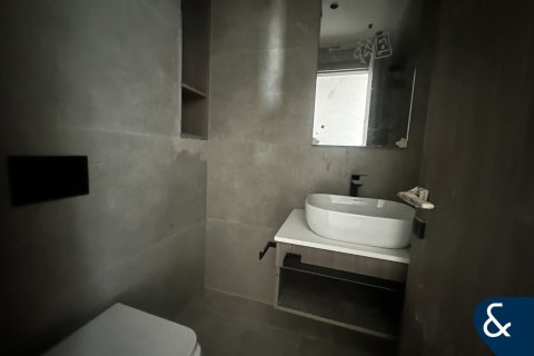 Купить квартиру в Dubai Sports City, Дубай: 2 спальни, 121м², № 98393 - фото 13