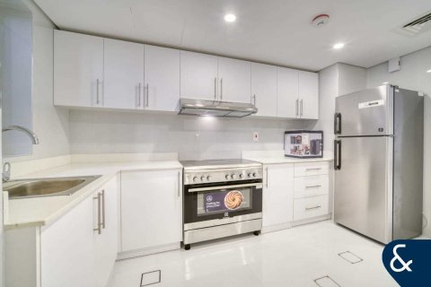 Купить таунхаус в Джумейра Вилладж Серкл, Дубай: 4 спальни, 365м², № 98376 - фото 3