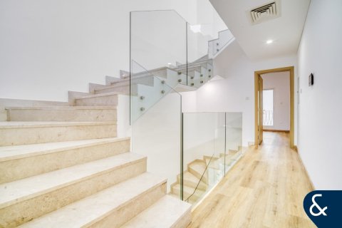 Купить таунхаус в Джумейра Вилладж Серкл, Дубай: 4 спальни, 365м², № 98376 - фото 21