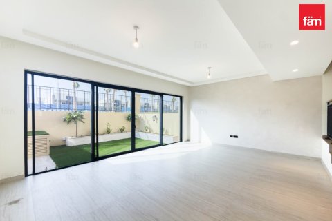 Townhouse in Dubai 5 bedrooms, 219.7 sq.m. № 137927 - photo 2