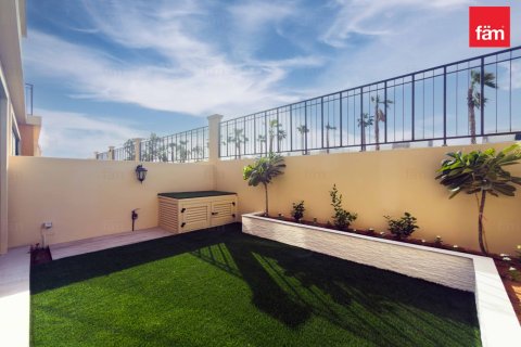 Townhouse in Dubai 5 bedrooms, 219.7 sq.m. № 137927 - photo 11