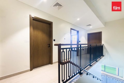 Townhouse in Dubai 5 bedrooms, 219.7 sq.m. № 137927 - photo 9