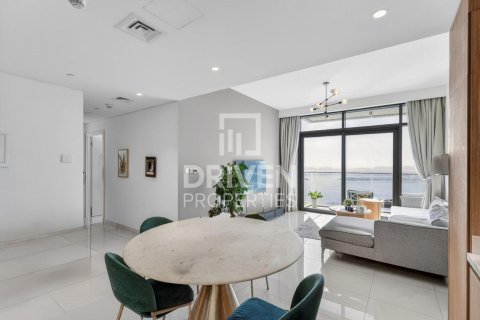Apartment in EMAAR Beachfront, Dubai Harbour, Dubai 2 bedrooms, 105.63 sq.m. № 128498 - photo 2
