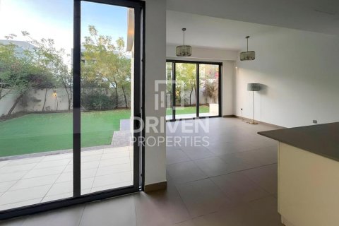 Villa in Sidra Villas, Dubai Hills Estate, Dubai 4 bedrooms, 468.51 sq.m. № 127367 - photo 2