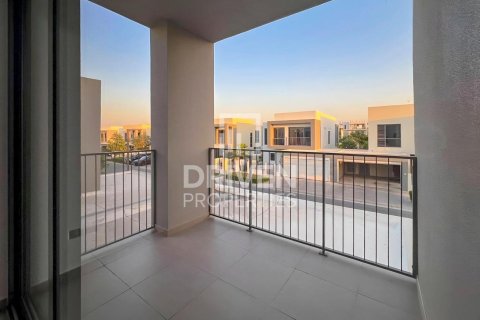 Villa in Sidra Villas, Dubai Hills Estate, Dubai 4 bedrooms, 468.51 sq.m. № 127367 - photo 15