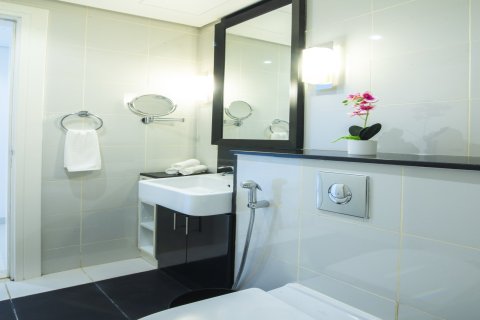 Apartment in Business Bay, Dubai 2 bedrooms, 115 sq.m. № 96959 - photo 10