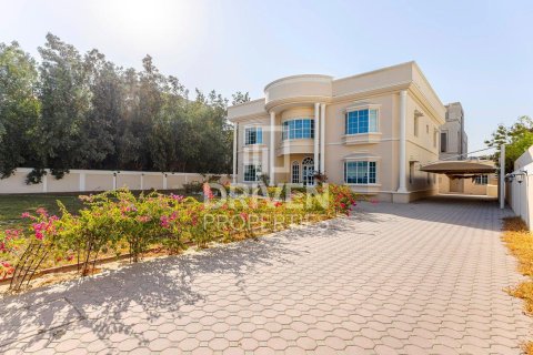 Villa à Umm Al Sheif Villas, Umm Al Sheif, Dubai, 5 chambres, 1393.55 m², № 129062