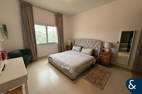 Купить виллу в Dubai Land, Дубай: 2 спальни, 176м², № 91206 - фото 5