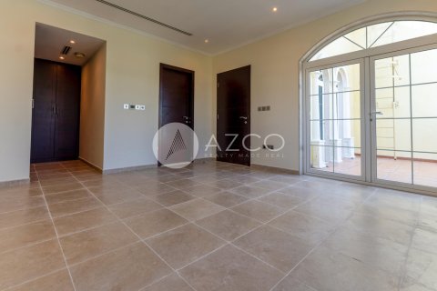 Villa in Legacy, Jumeirah Park, Dubai 3 bedrooms, 676 sq.m. № 38502 - photo 4
