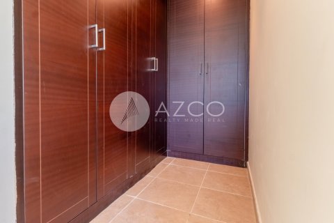 Villa in Legacy, Jumeirah Park, Dubai 3 bedrooms, 676 sq.m. № 38502 - photo 3
