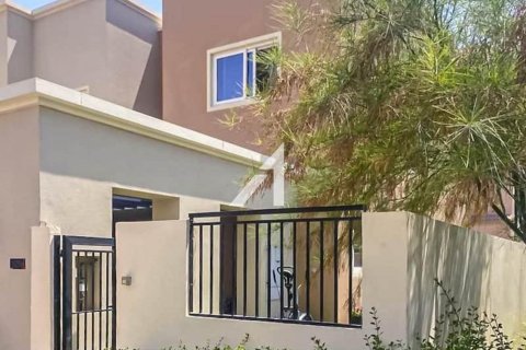 Villa à Dubai Land, Dubai, 4 chambres, 238 m², № 99220 - photo 3