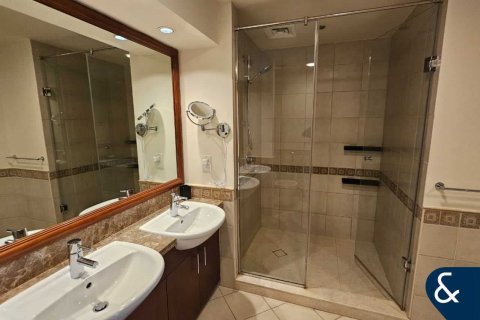 Apartment in Palm Jumeirah, Dubai 2 bedrooms, 167 sq.m. № 99207 - photo 15