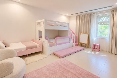 Villa in Jumeirah Park, Dubai 5 bedrooms, 471 sq.m. № 142150 - photo 15