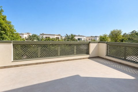 Villa in Jumeirah Park, Dubai 5 bedrooms, 471 sq.m. № 142150 - photo 22