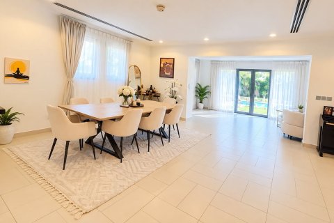 Villa in Jumeirah Park, Dubai 5 bedrooms, 471 sq.m. № 142150 - photo 5