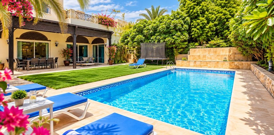 Villa in Jumeirah Park, Dubai 5 bedrooms, 471 sq.m. № 142150